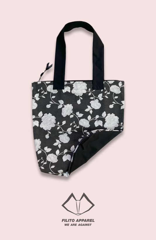 Tote Bag con cierre y flores blancas